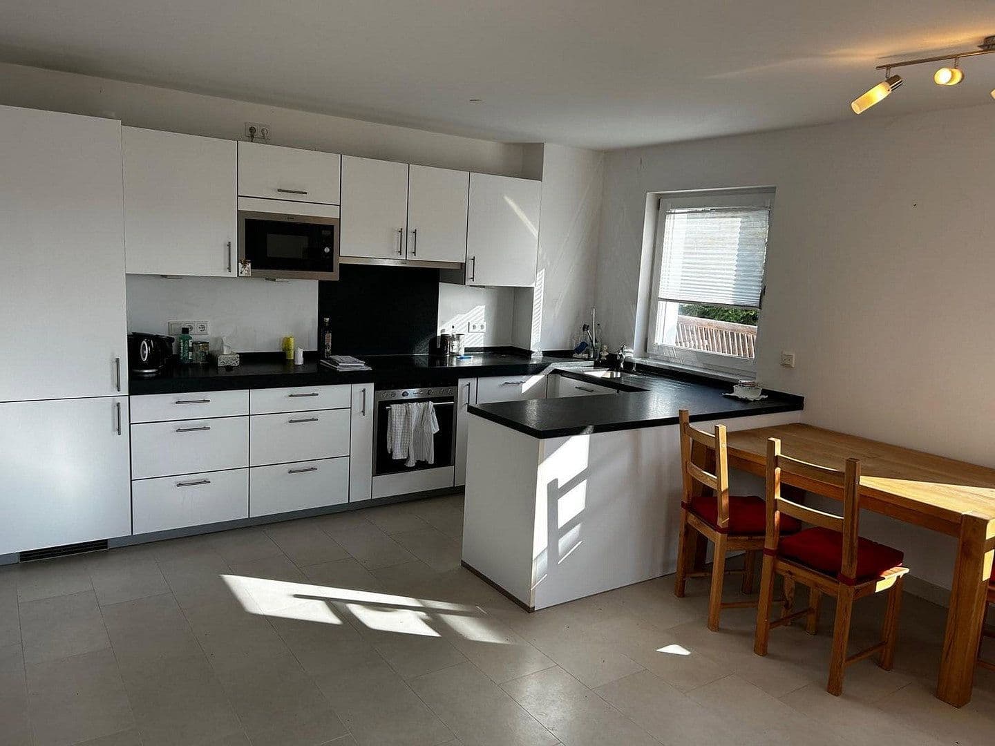 Pronájem bytu 3+1 94 m², Berg, Bavorsko Pronájem bytu 3+1 94 m², Berg, Bavorsko