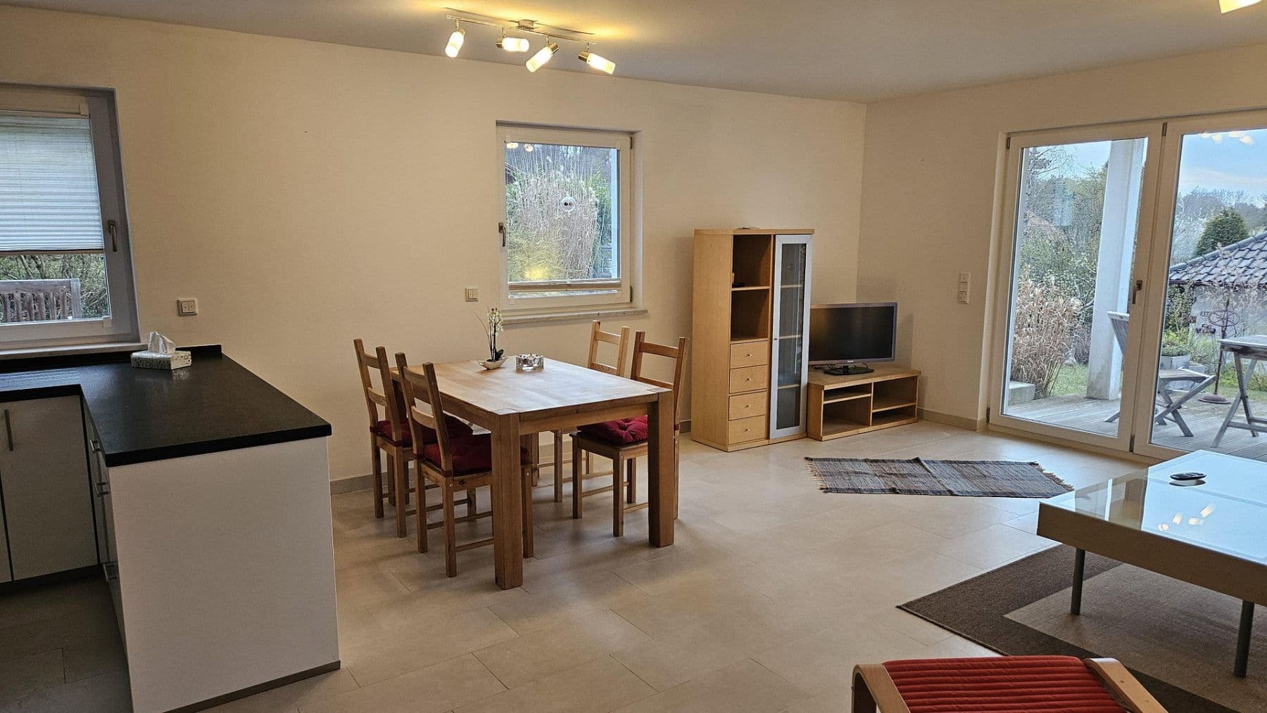 Pronájem bytu 3+1 94 m², Berg, Bavorsko Pronájem bytu 3+1 94 m², Berg, Bavorsko