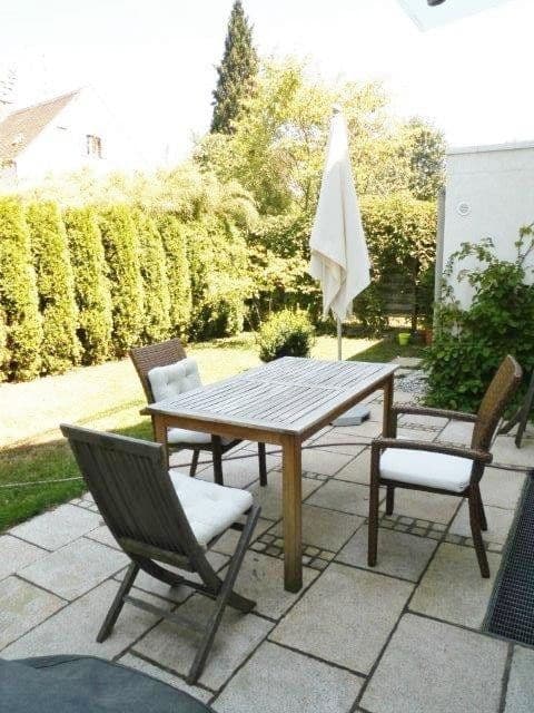 Pronájem domu 172 m², pozemek 325 m², München, Bavorsko Pronájem domu 172 m², pozemek 325 m², München, Bavorsko