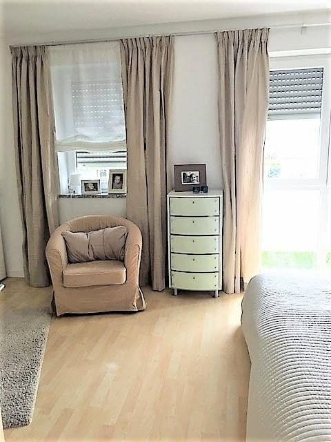 Pronájem domu 172 m², pozemek 325 m², München, Bavorsko Pronájem domu 172 m², pozemek 325 m², München, Bavorsko