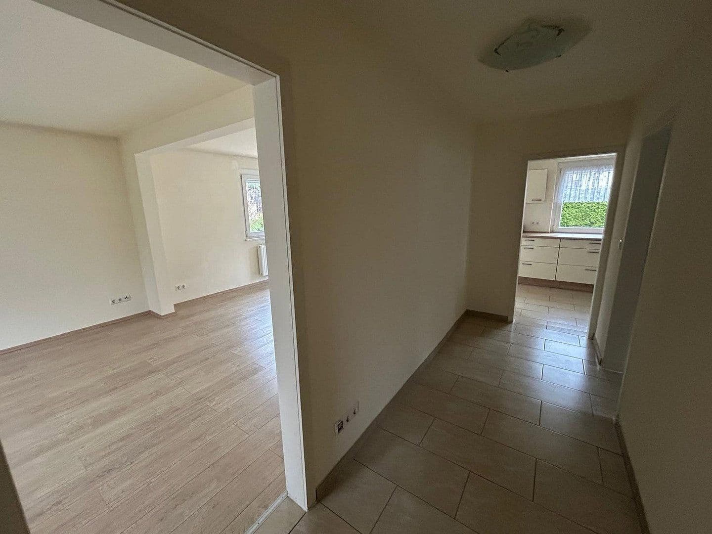 Prodej domu 145 m², pozemek 350 m², Robert-Koch-Weg 6, Böblingen, Bádensko-Württembersko Prodej domu 145 m², pozemek 350 m², Robert-Koch-Weg 6, Böblingen, Bádensko-Württembersko