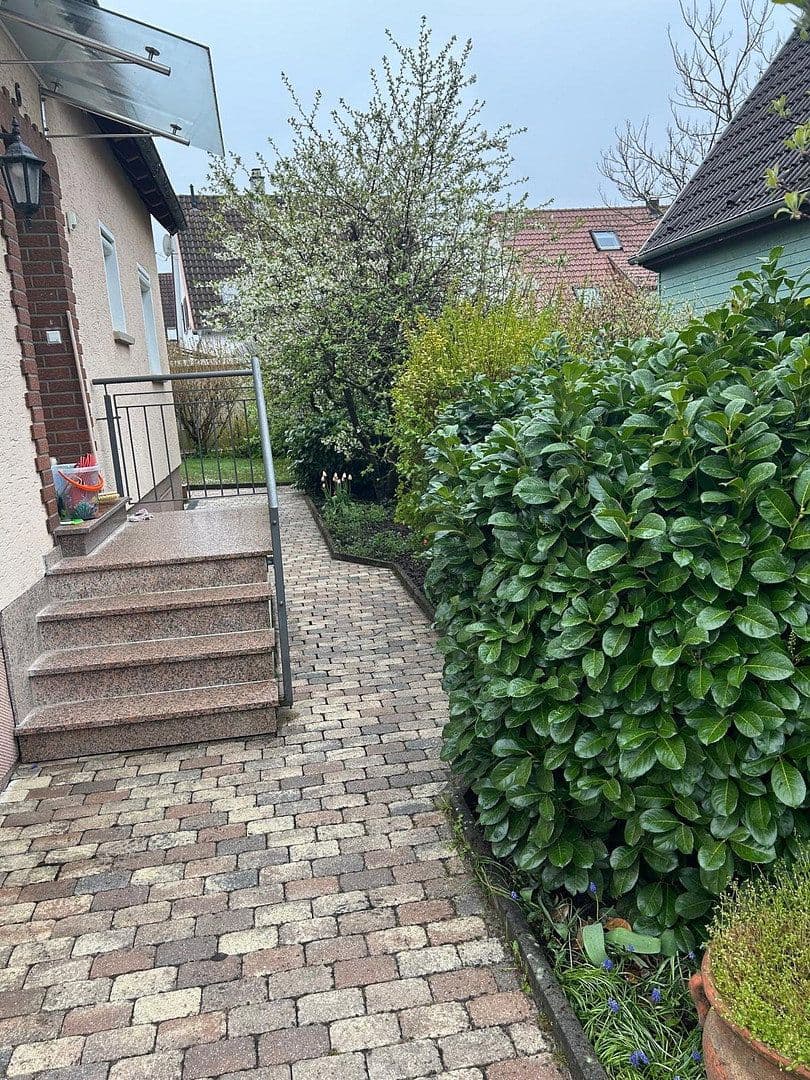 Prodej domu 145 m², pozemek 350 m², Robert-Koch-Weg 6, Böblingen, Bádensko-Württembersko Prodej domu 145 m², pozemek 350 m², Robert-Koch-Weg 6, Böblingen, Bádensko-Württembersko