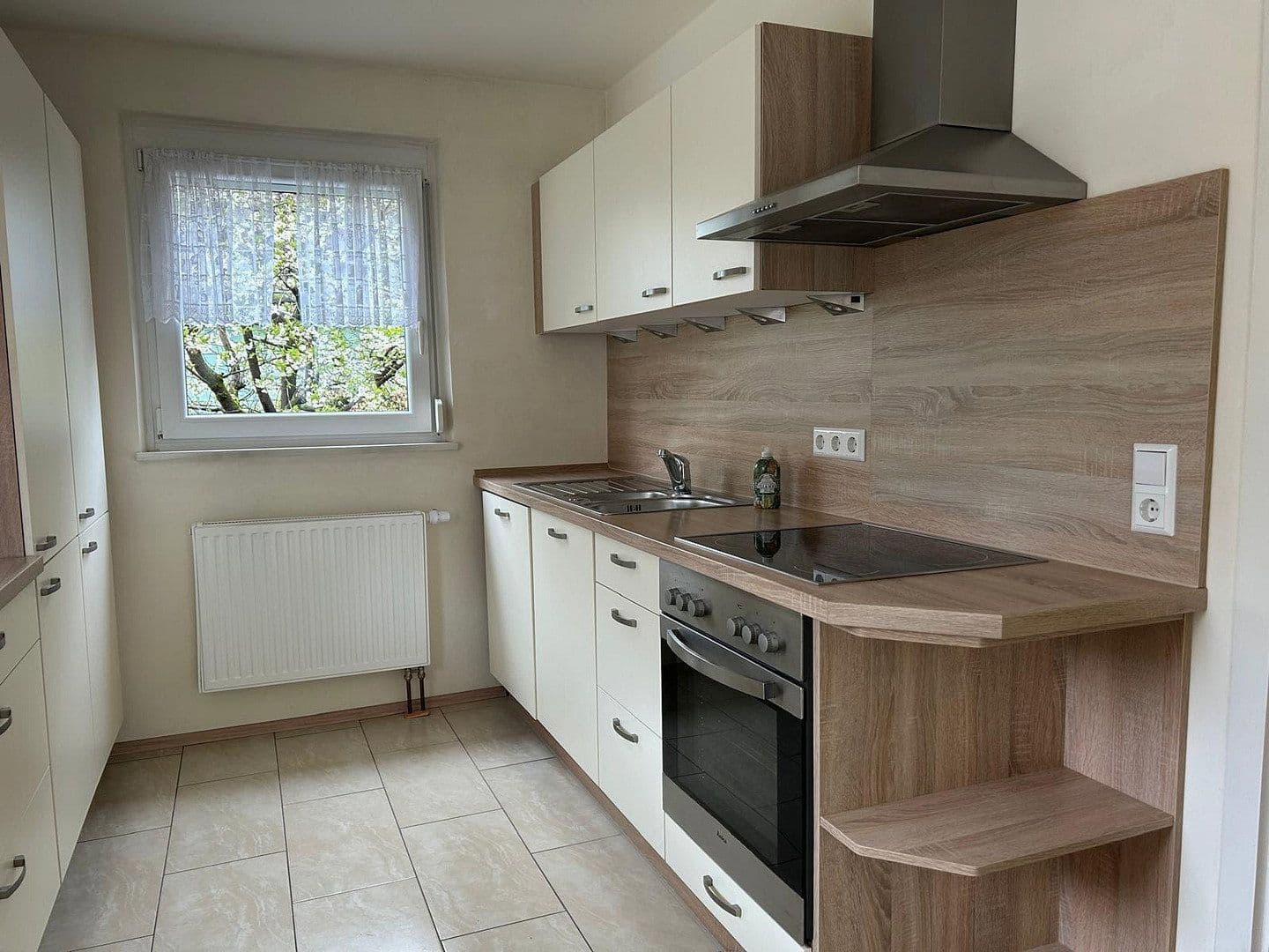 Prodej domu 145 m², pozemek 350 m², Robert-Koch-Weg 6, Böblingen, Bádensko-Württembersko Prodej domu 145 m², pozemek 350 m², Robert-Koch-Weg 6, Böblingen, Bádensko-Württembersko