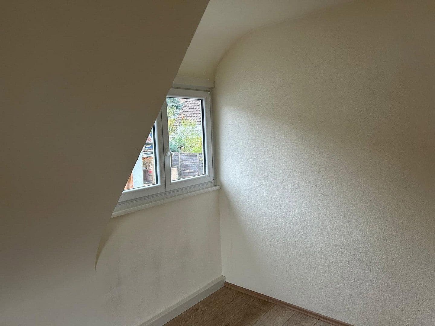 Prodej domu 145 m², pozemek 350 m², Robert-Koch-Weg 6, Böblingen, Bádensko-Württembersko Prodej domu 145 m², pozemek 350 m², Robert-Koch-Weg 6, Böblingen, Bádensko-Württembersko