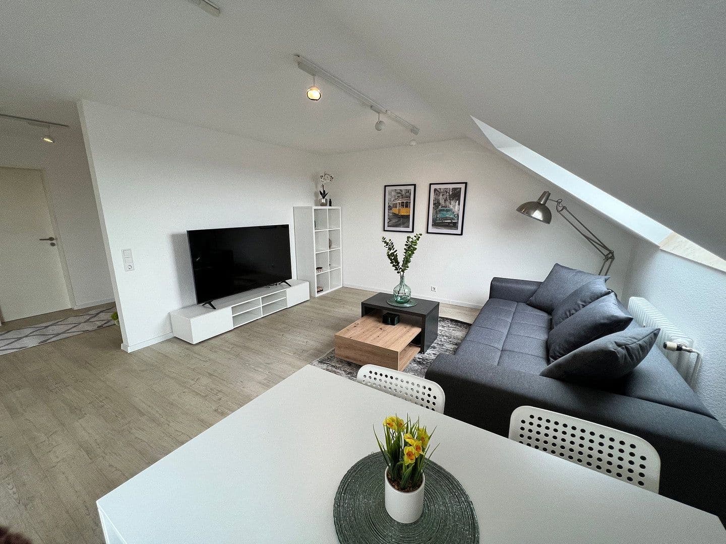 Pronájem bytu 2+1 57 m², Uhlandstr. 3, Großbettlingen, Bádensko-Württembersko Pronájem bytu 2+1 57 m², Uhlandstr. 3, Großbettlingen, Bádensko-Württembersko