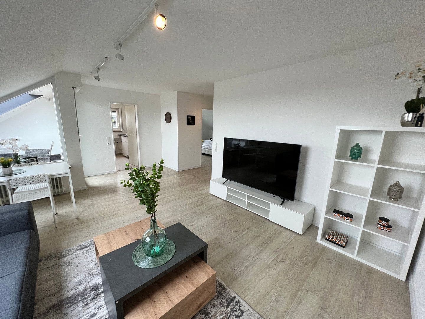 Pronájem bytu 2+1 57 m², Uhlandstr. 3, Großbettlingen, Bádensko-Württembersko Pronájem bytu 2+1 57 m², Uhlandstr. 3, Großbettlingen, Bádensko-Württembersko