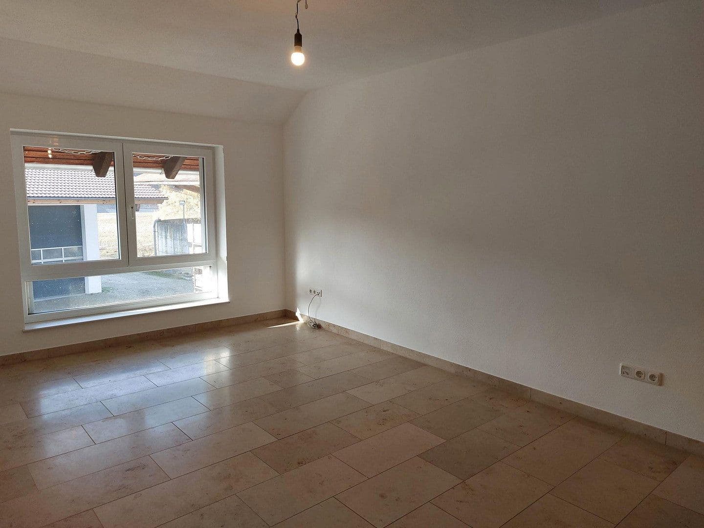 Pronájem bytu 3+1 74 m², Pelka 1a, Hohenkammer, Bavorsko Pronájem bytu 3+1 74 m², Pelka 1a, Hohenkammer, Bavorsko
