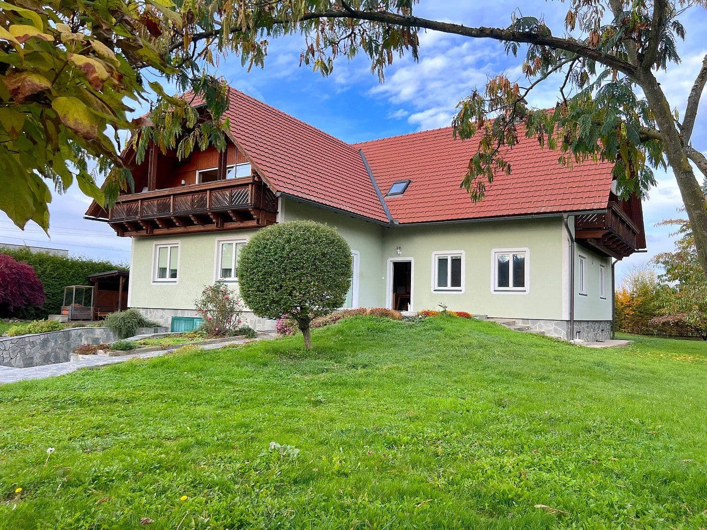 Prodej domu 314 m², pozemek 3.945 m², Lannach, Štýrsko Prodej domu 314 m², pozemek 3.945 m², Lannach, Štýrsko