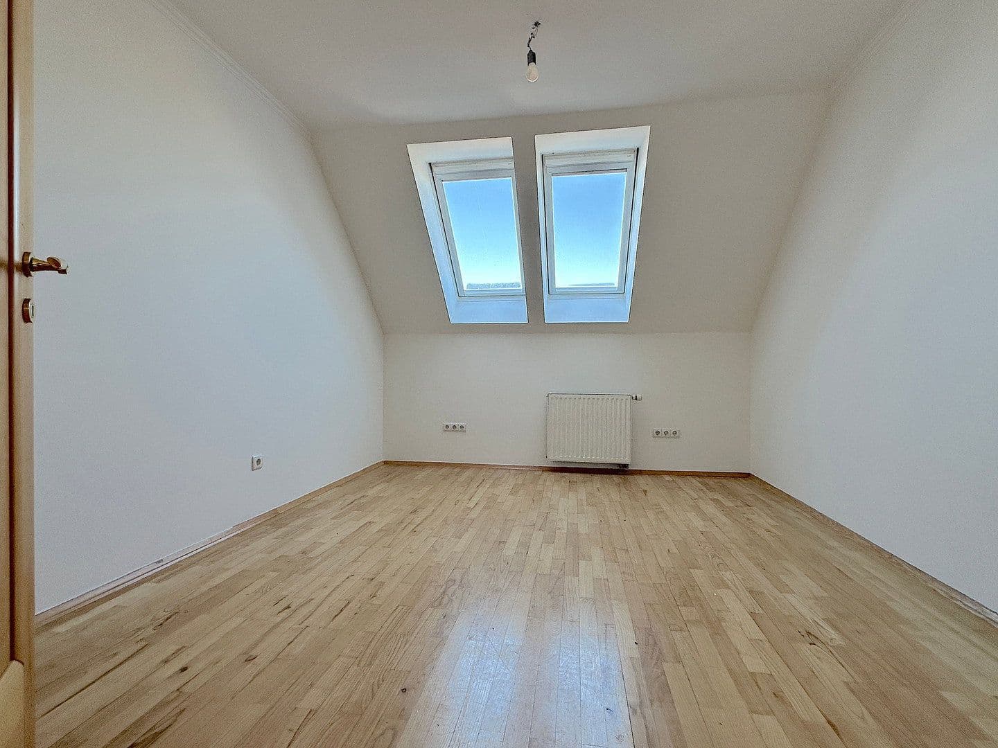 Prodej domu 314 m², pozemek 3.945 m², Lannach, Štýrsko Prodej domu 314 m², pozemek 3.945 m², Lannach, Štýrsko
