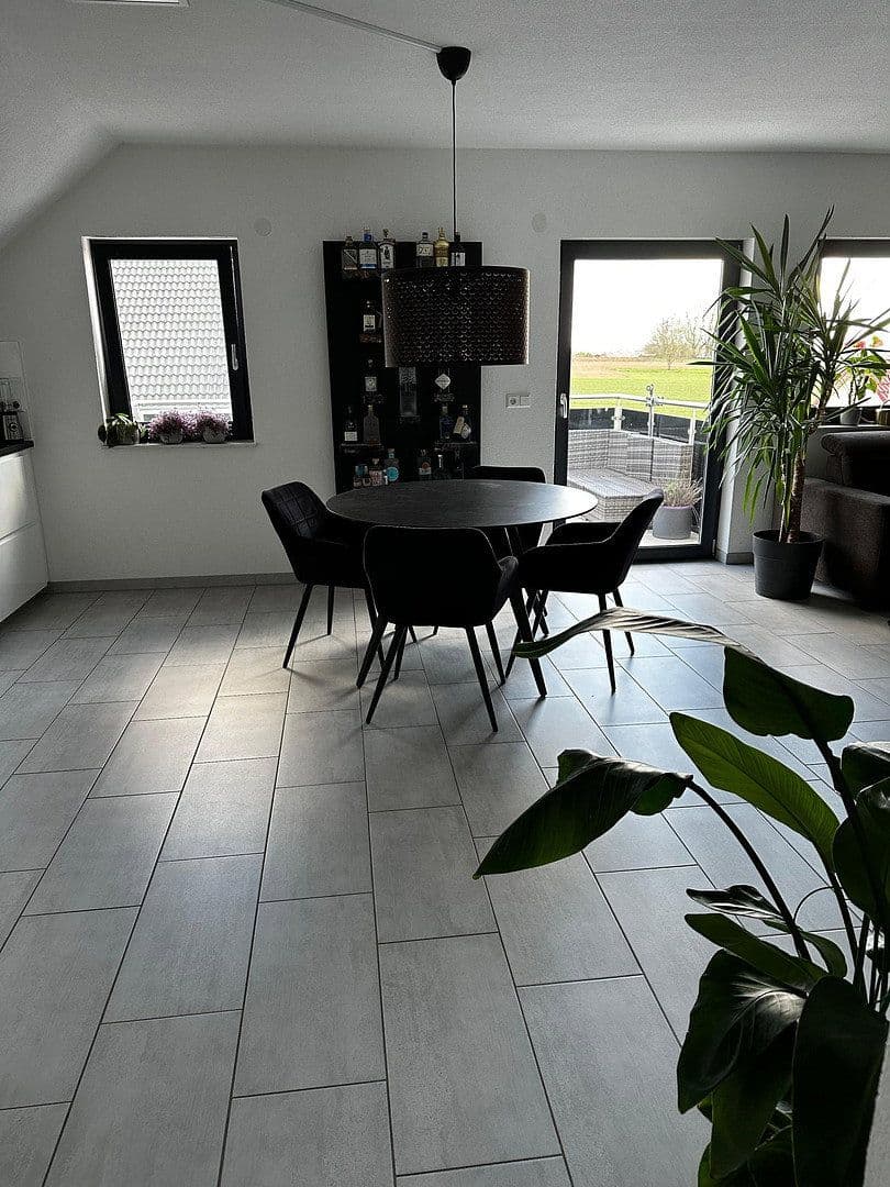 Pronájem bytu 3+1 90 m², Kirchberg an der Murr, Bádensko-Württembersko Pronájem bytu 3+1 90 m², Kirchberg an der Murr, Bádensko-Württembersko