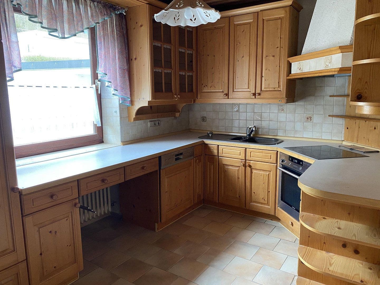 Prodej domu 216 m², pozemek 919 m², Pettendorf, Bavorsko Prodej domu 216 m², pozemek 919 m², Pettendorf, Bavorsko