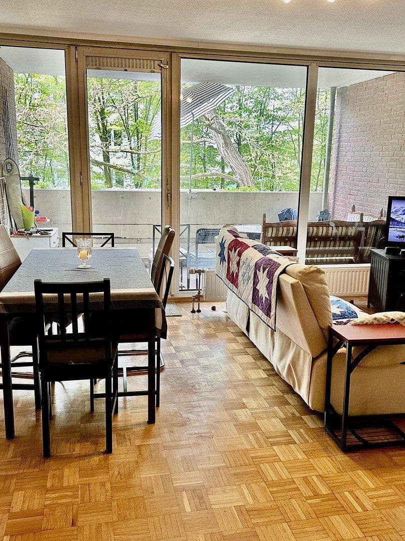 Pronájem bytu 4+1 105 m², Nesselrodestr. 18 b, Köln, Severní Porýní-Vestfálsko Pronájem bytu 4+1 105 m², Nesselrodestr. 18 b, Köln, Severní Porýní-Vestfálsko