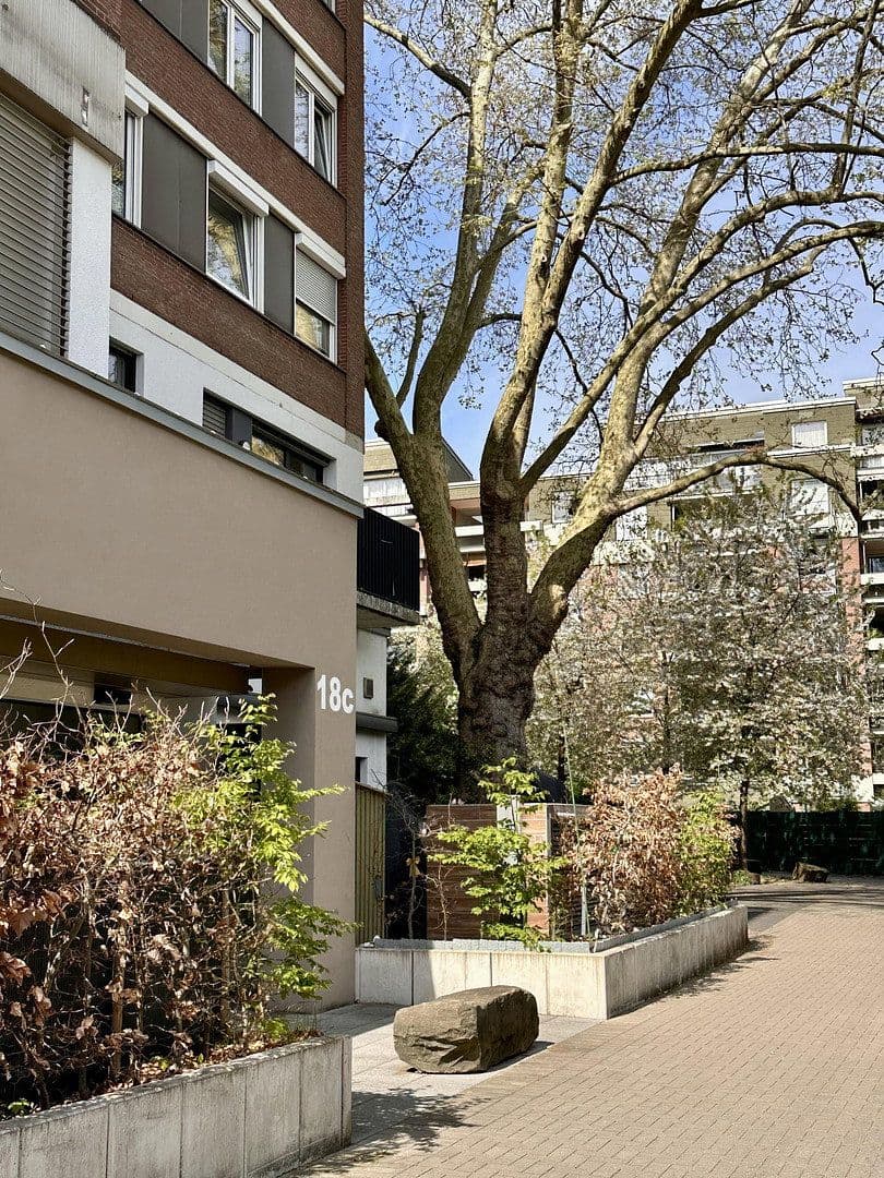 Pronájem bytu 4+1 105 m², Nesselrodestr. 18 b, Köln, Severní Porýní-Vestfálsko Pronájem bytu 4+1 105 m², Nesselrodestr. 18 b, Köln, Severní Porýní-Vestfálsko