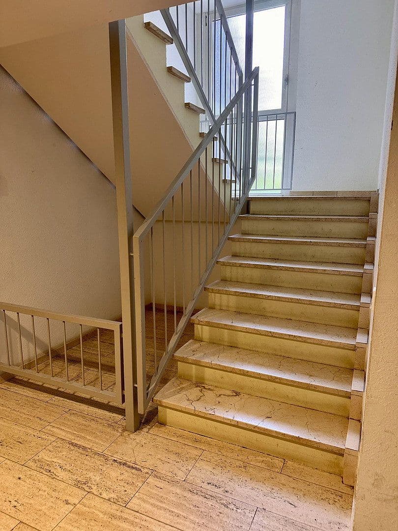 Pronájem bytu 4+1 105 m², Nesselrodestr. 18 b, Köln, Severní Porýní-Vestfálsko Pronájem bytu 4+1 105 m², Nesselrodestr. 18 b, Köln, Severní Porýní-Vestfálsko