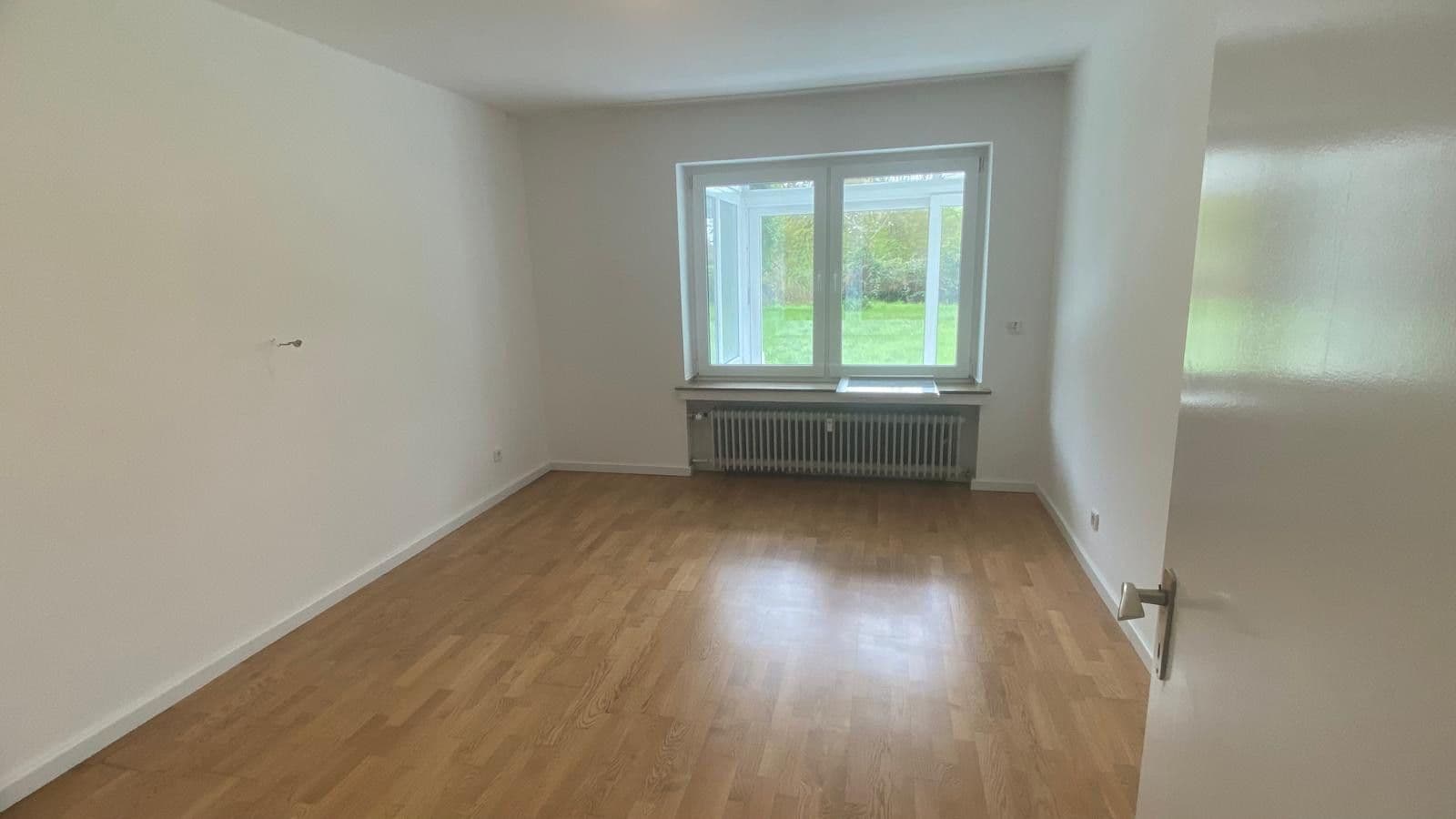 Pronájem bytu 2+1 78 m², Düsseldorf, Severní Porýní-Vestfálsko Pronájem bytu 2+1 78 m², Düsseldorf, Severní Porýní-Vestfálsko