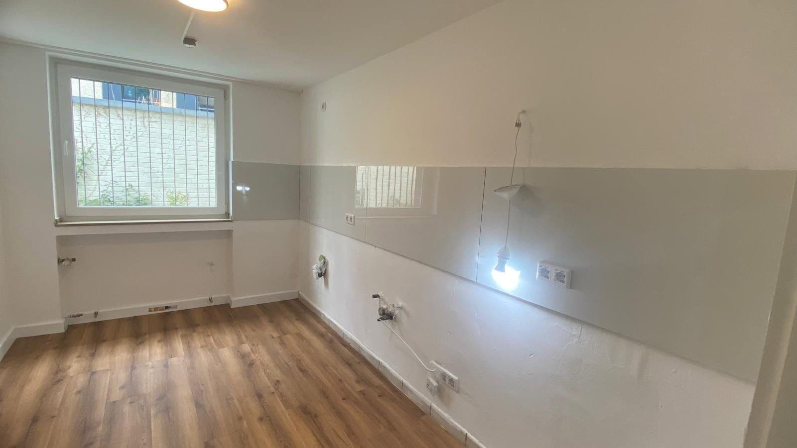 Pronájem bytu 2+1 78 m², Düsseldorf, Severní Porýní-Vestfálsko Pronájem bytu 2+1 78 m², Düsseldorf, Severní Porýní-Vestfálsko