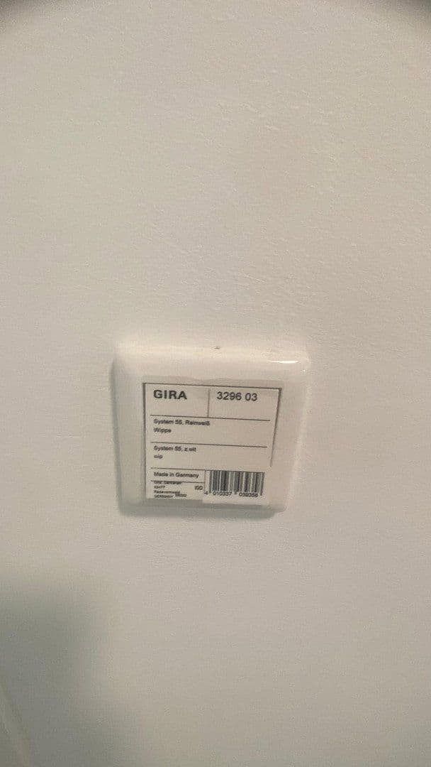 Pronájem bytu 2+1 78 m², Düsseldorf, Severní Porýní-Vestfálsko Pronájem bytu 2+1 78 m², Düsseldorf, Severní Porýní-Vestfálsko