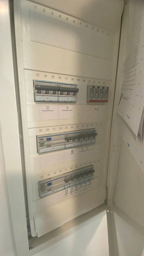 Pronájem bytu 2+1 78 m², Düsseldorf, Severní Porýní-Vestfálsko Pronájem bytu 2+1 78 m², Düsseldorf, Severní Porýní-Vestfálsko