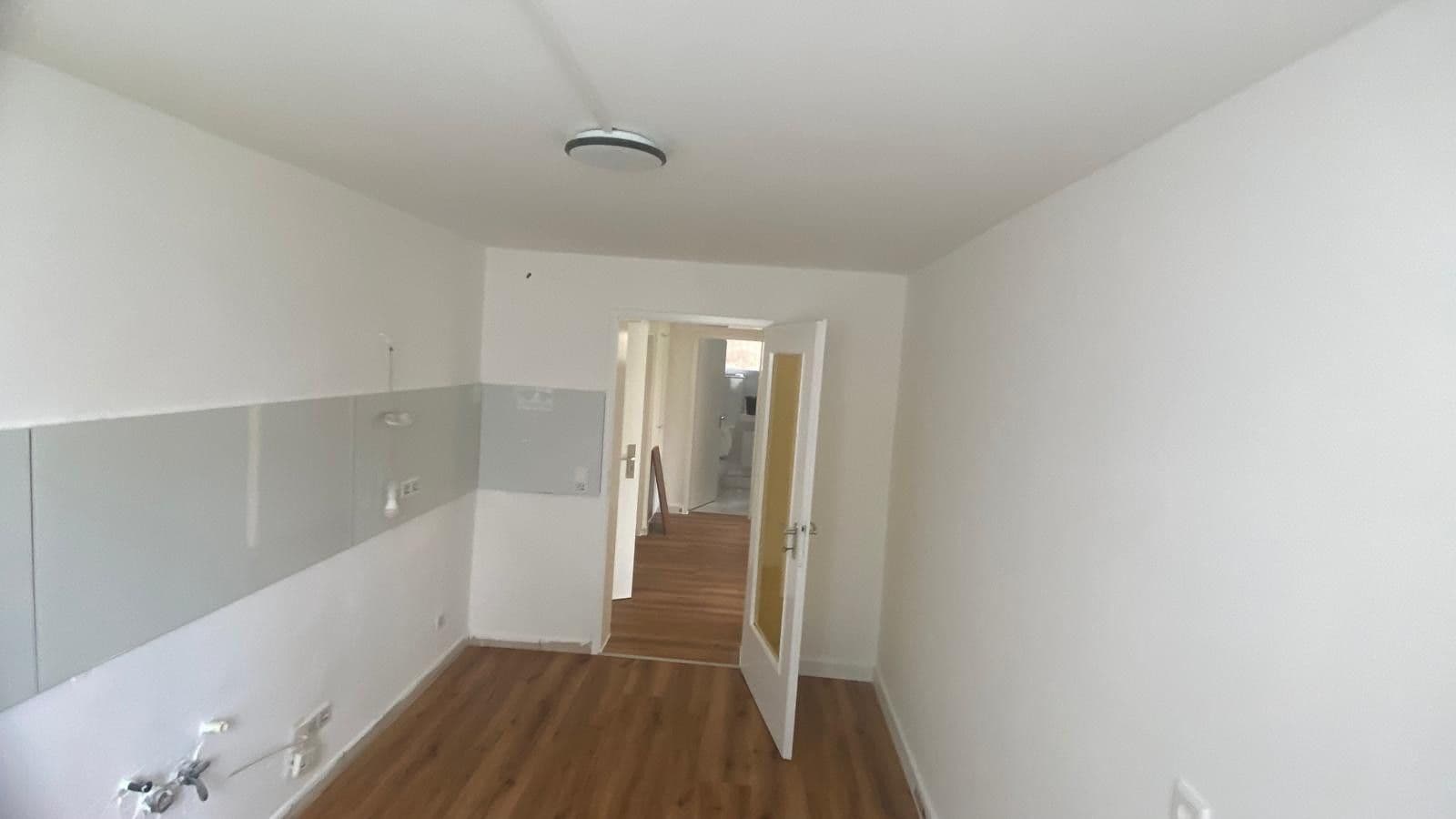 Pronájem bytu 2+1 78 m², Düsseldorf, Severní Porýní-Vestfálsko Pronájem bytu 2+1 78 m², Düsseldorf, Severní Porýní-Vestfálsko