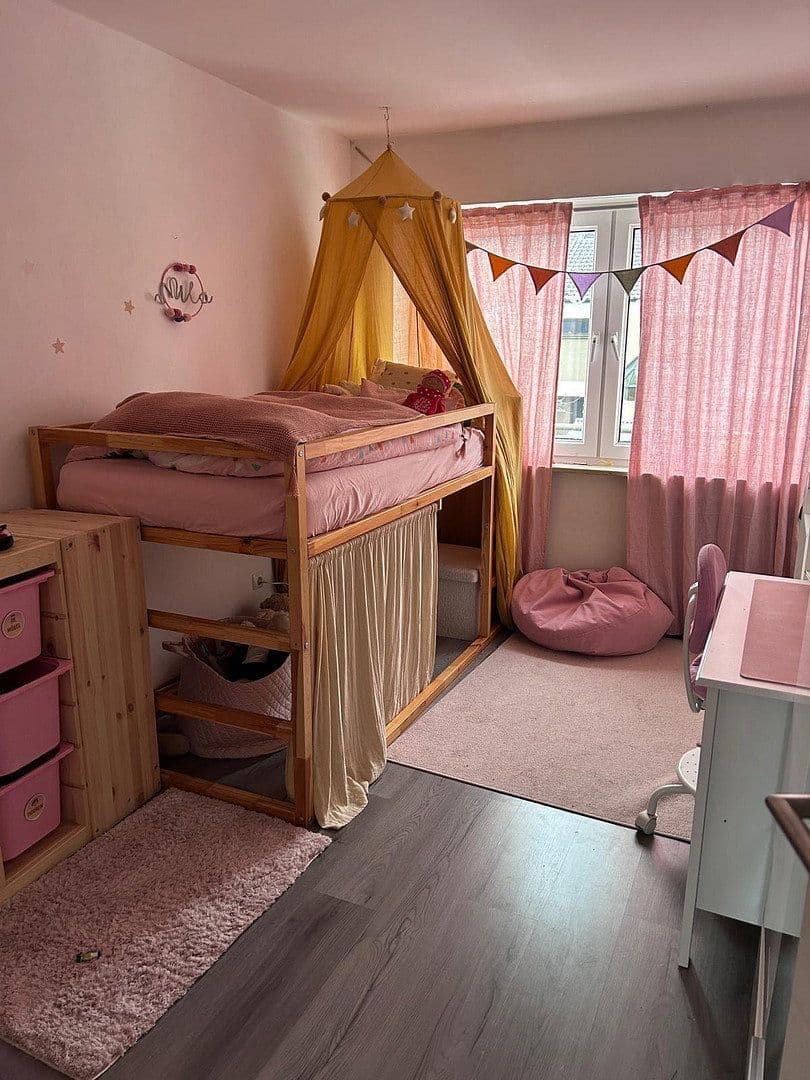 Prodej domu 126 m², pozemek 220 m², Augsburg, Bavorsko Prodej domu 126 m², pozemek 220 m², Augsburg, Bavorsko