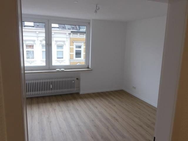 Pronájem bytu 3+1 87 m², Kölner Str. 17, Leverkusen, Severní Porýní-Vestfálsko Pronájem bytu 3+1 87 m², Kölner Str. 17, Leverkusen, Severní Porýní-Vestfálsko