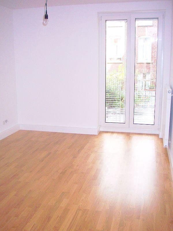 Prodej bytu 3+1 70 m², Köln, Severní Porýní-Vestfálsko Prodej bytu 3+1 70 m², Köln, Severní Porýní-Vestfálsko