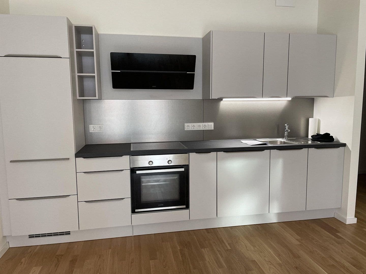 Pronájem bytu 2+1 62 m², Heisenbergstr. 3, Berlin, Berlín Pronájem bytu 2+1 62 m², Heisenbergstr. 3, Berlin, Berlín