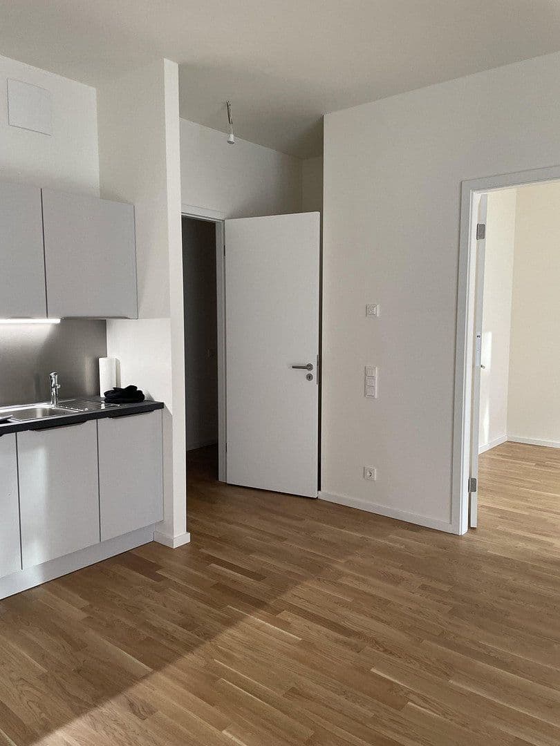 Pronájem bytu 2+1 62 m², Heisenbergstr. 3, Berlin, Berlín Pronájem bytu 2+1 62 m², Heisenbergstr. 3, Berlin, Berlín