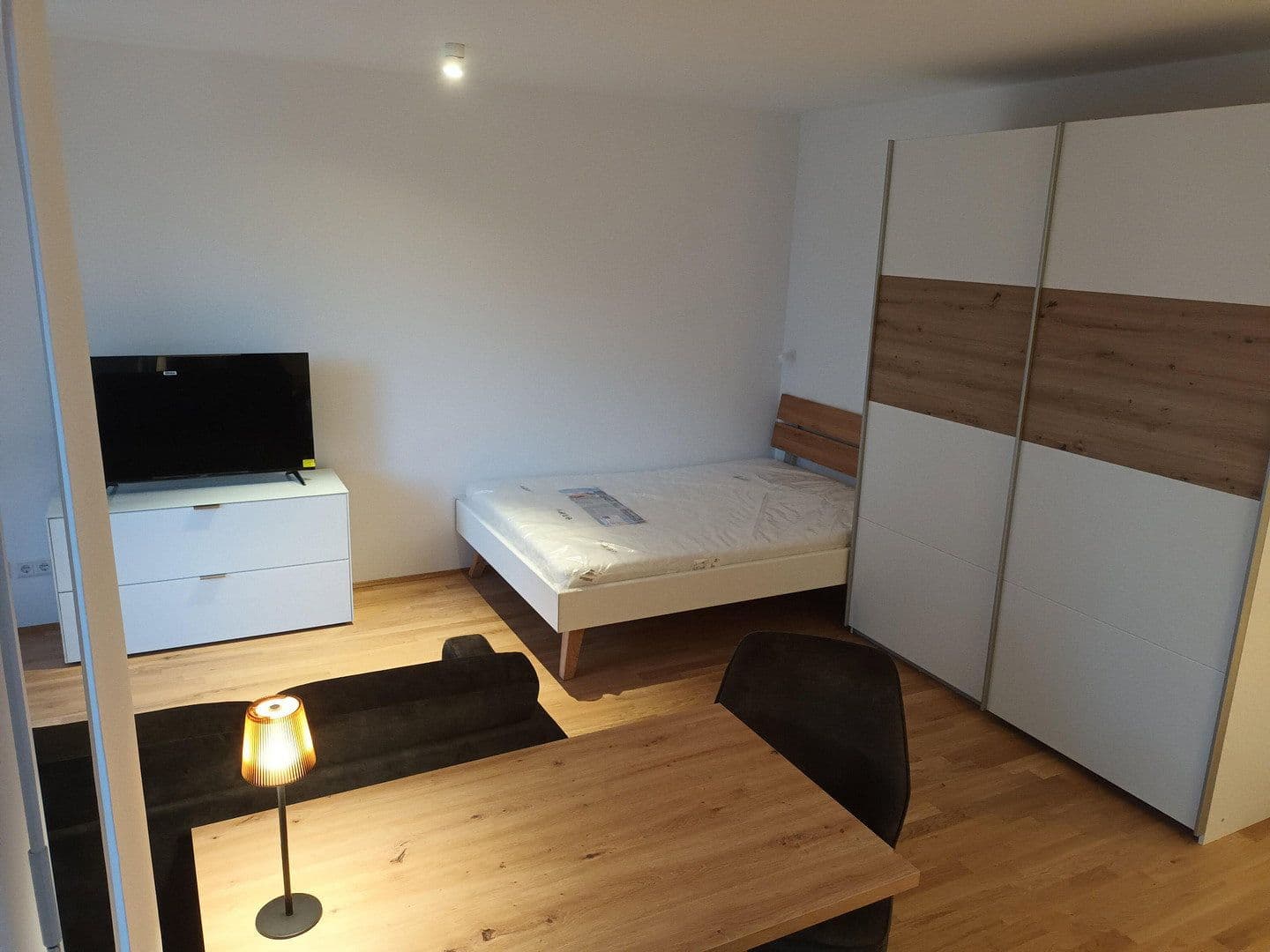 Pronájem bytu 1+1 41 m², Ludwig-Feuerbach-Straße 4, Nürnberg, Bavorsko Pronájem bytu 1+1 41 m², Ludwig-Feuerbach-Straße 4, Nürnberg, Bavorsko