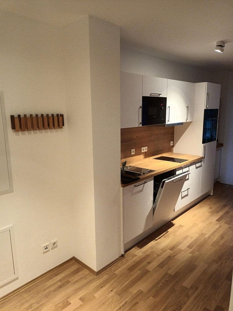 Pronájem bytu 1+1 41 m², Ludwig-Feuerbach-Straße 4, Nürnberg, Bavorsko Pronájem bytu 1+1 41 m², Ludwig-Feuerbach-Straße 4, Nürnberg, Bavorsko