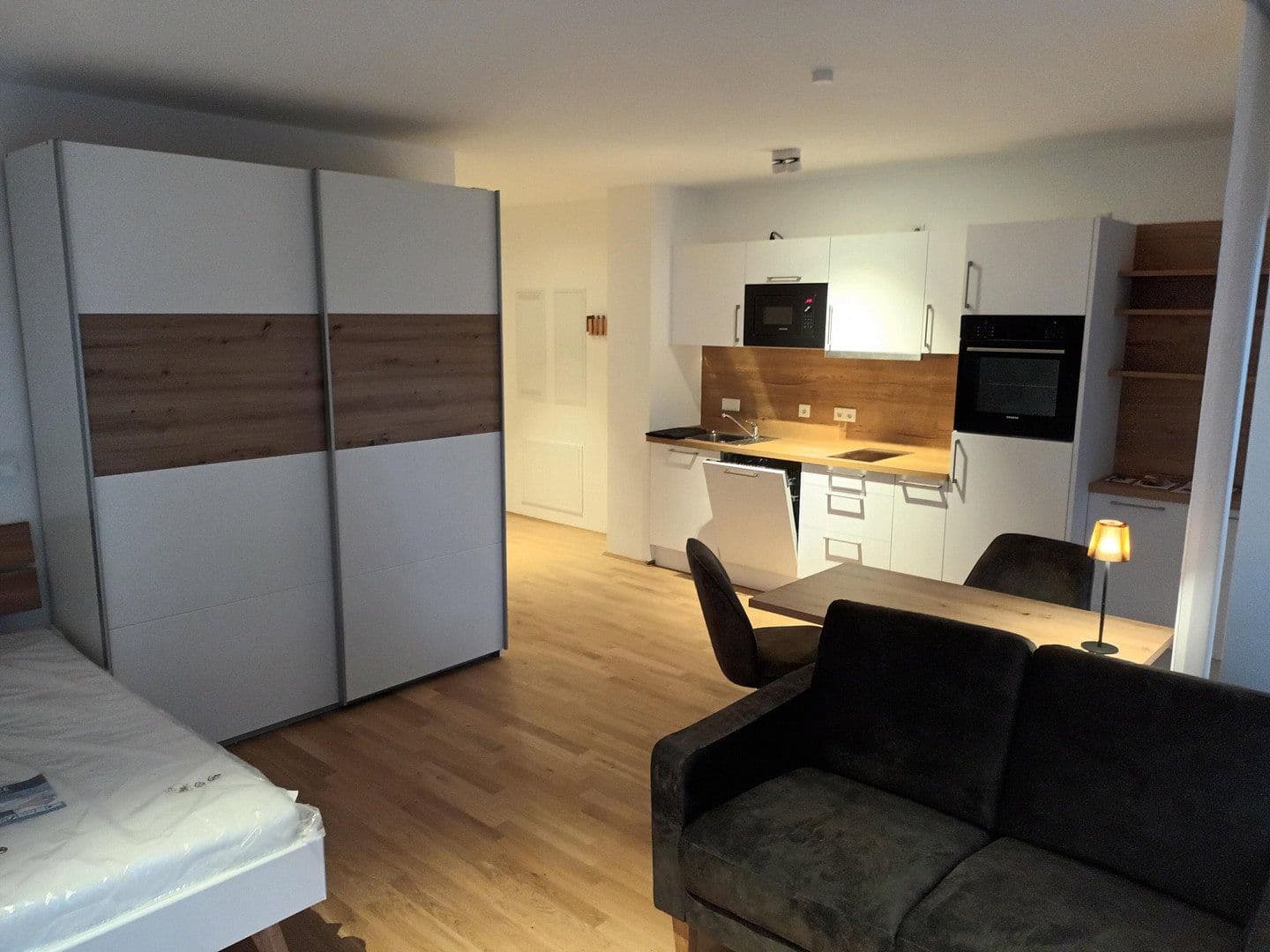 Pronájem bytu 1+1 41 m², Ludwig-Feuerbach-Straße 4, Nürnberg, Bavorsko Pronájem bytu 1+1 41 m², Ludwig-Feuerbach-Straße 4, Nürnberg, Bavorsko