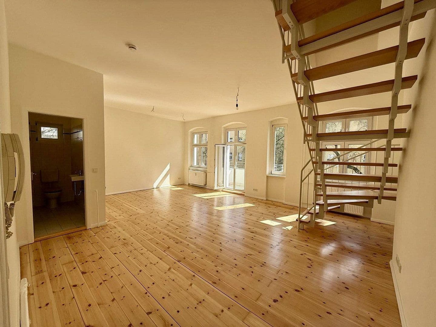 Prodej bytu 3+1 75 m², Berlin, Berlín Prodej bytu 3+1 75 m², Berlin, Berlín