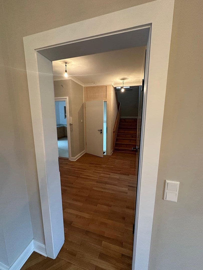 Pronájem bytu 4+1 123 m², Lessingstraße 6, Hermsdorf, Durynsko Pronájem bytu 4+1 123 m², Lessingstraße 6, Hermsdorf, Durynsko