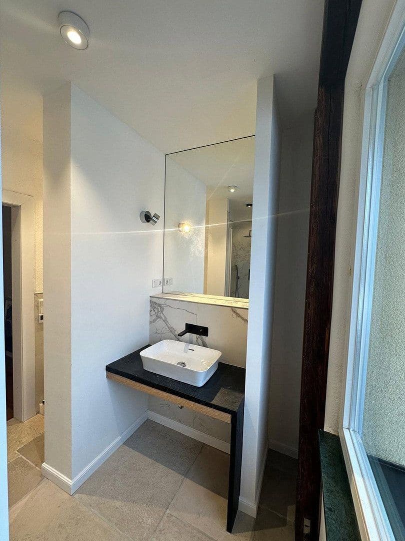 Pronájem bytu 4+1 123 m², Lessingstraße 6, Hermsdorf, Durynsko Pronájem bytu 4+1 123 m², Lessingstraße 6, Hermsdorf, Durynsko