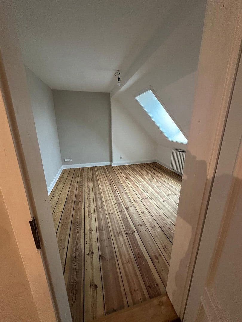 Pronájem bytu 4+1 123 m², Lessingstraße 6, Hermsdorf, Durynsko Pronájem bytu 4+1 123 m², Lessingstraße 6, Hermsdorf, Durynsko