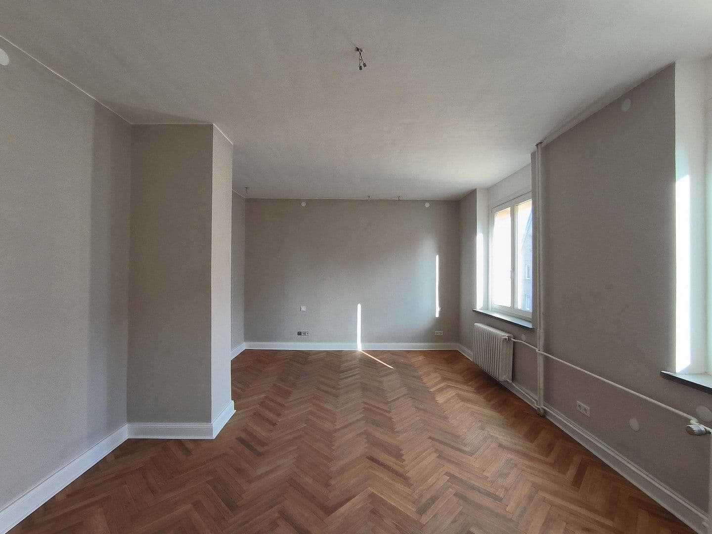 Pronájem bytu 4+1 123 m², Lessingstraße 6, Hermsdorf, Durynsko Pronájem bytu 4+1 123 m², Lessingstraße 6, Hermsdorf, Durynsko