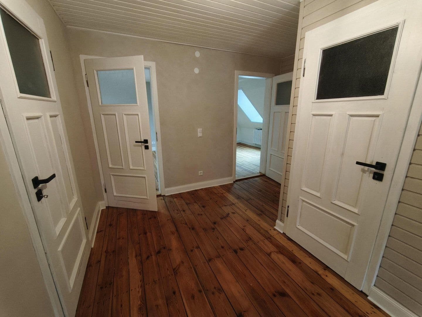 Pronájem bytu 4+1 123 m², Lessingstraße 6, Hermsdorf, Durynsko Pronájem bytu 4+1 123 m², Lessingstraße 6, Hermsdorf, Durynsko