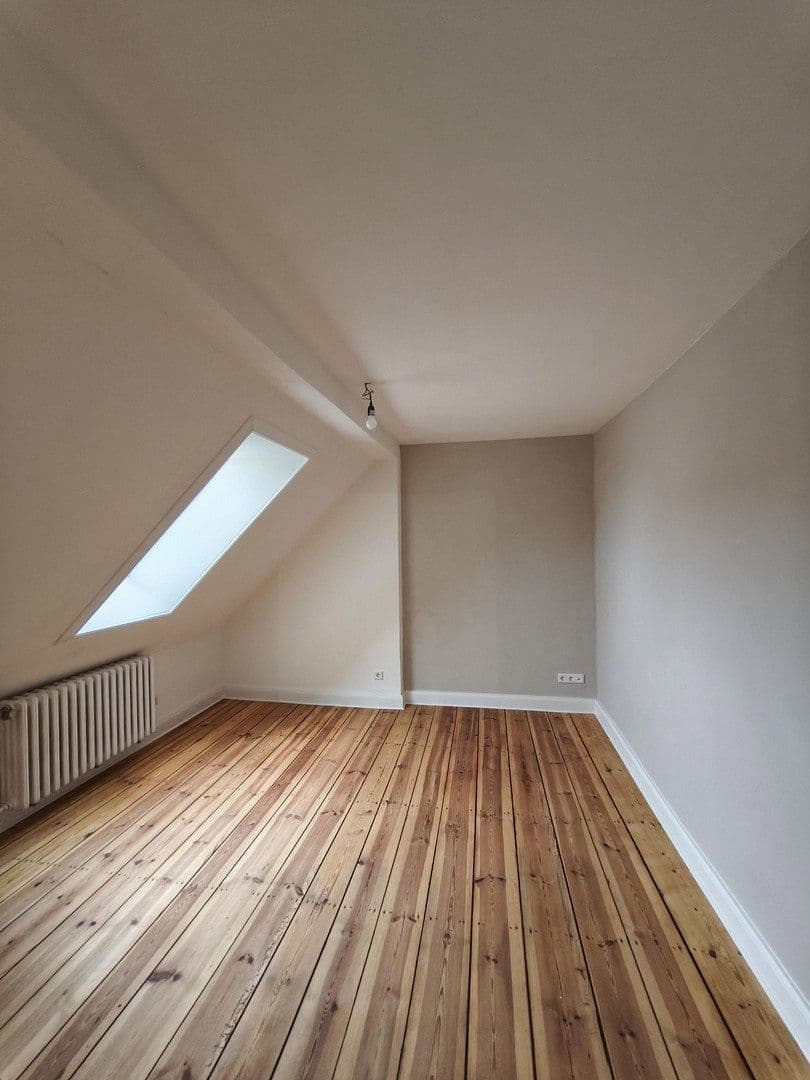 Pronájem bytu 4+1 123 m², Lessingstraße 6, Hermsdorf, Durynsko Pronájem bytu 4+1 123 m², Lessingstraße 6, Hermsdorf, Durynsko
