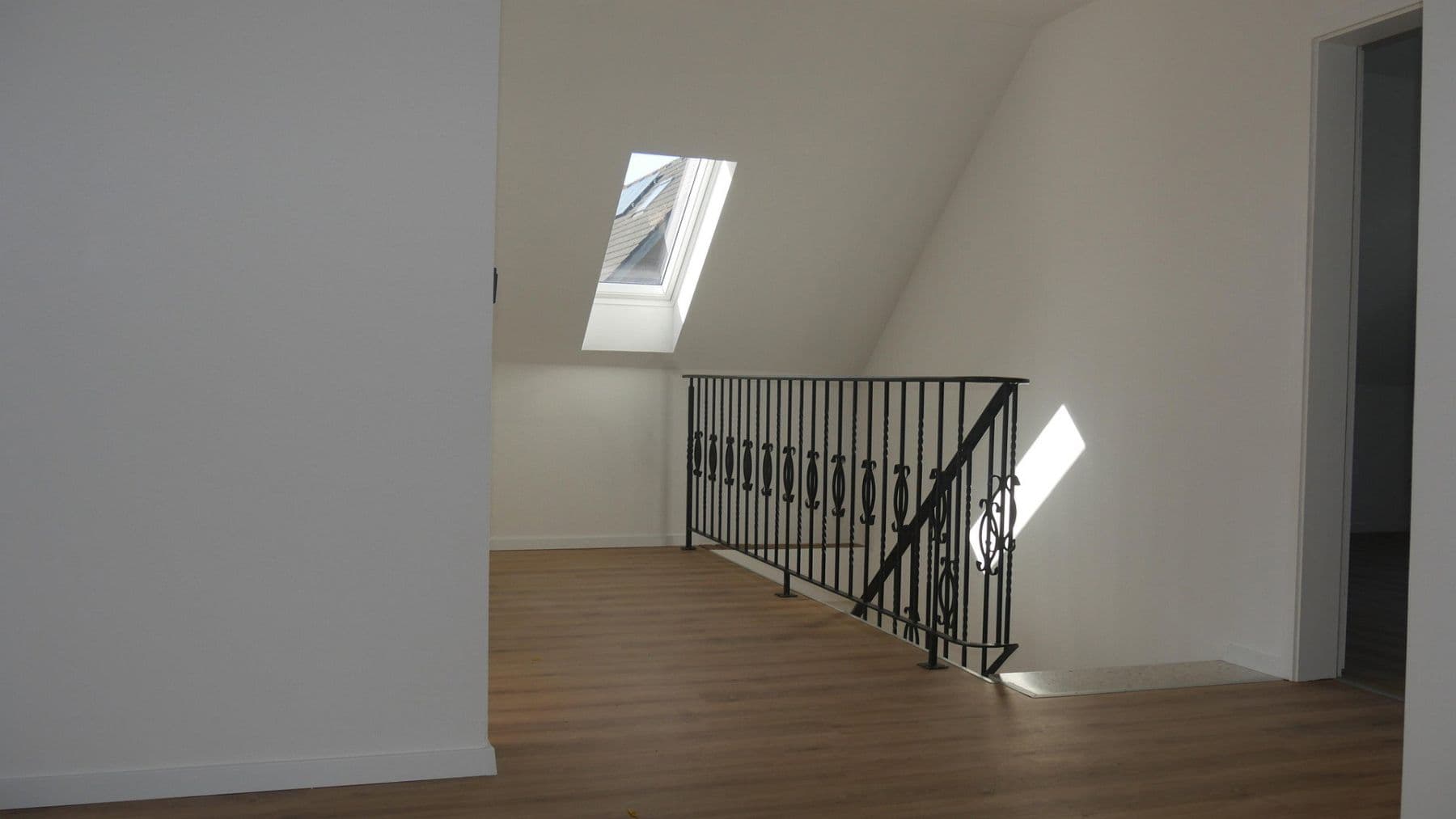 Pronájem domu 145 m², pozemek 581 m², Ratingen, Severní Porýní-Vestfálsko Pronájem domu 145 m², pozemek 581 m², Ratingen, Severní Porýní-Vestfálsko