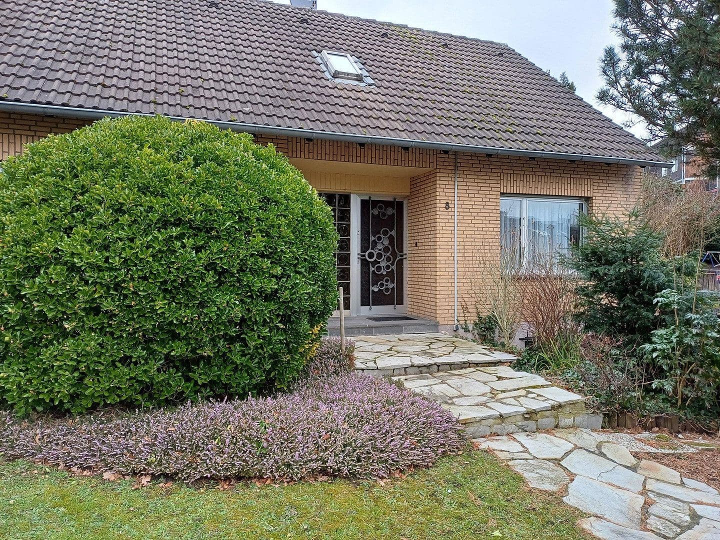 Pronájem domu 145 m², pozemek 581 m², Ratingen, Severní Porýní-Vestfálsko Pronájem domu 145 m², pozemek 581 m², Ratingen, Severní Porýní-Vestfálsko