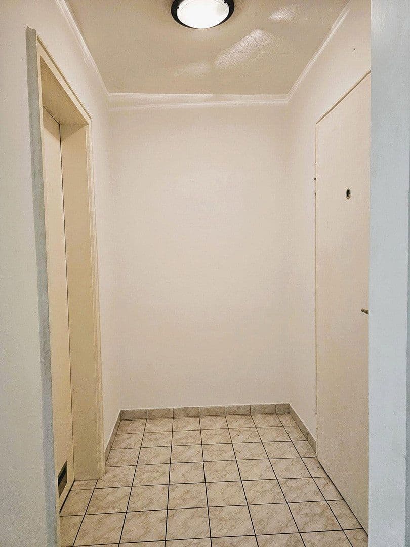 Prodej bytu 1+1 34 m², Königswieser Str. 1,, München-Fürstenried, Bavorsko Prodej bytu 1+1 34 m², Königswieser Str. 1,, München-Fürstenried, Bavorsko