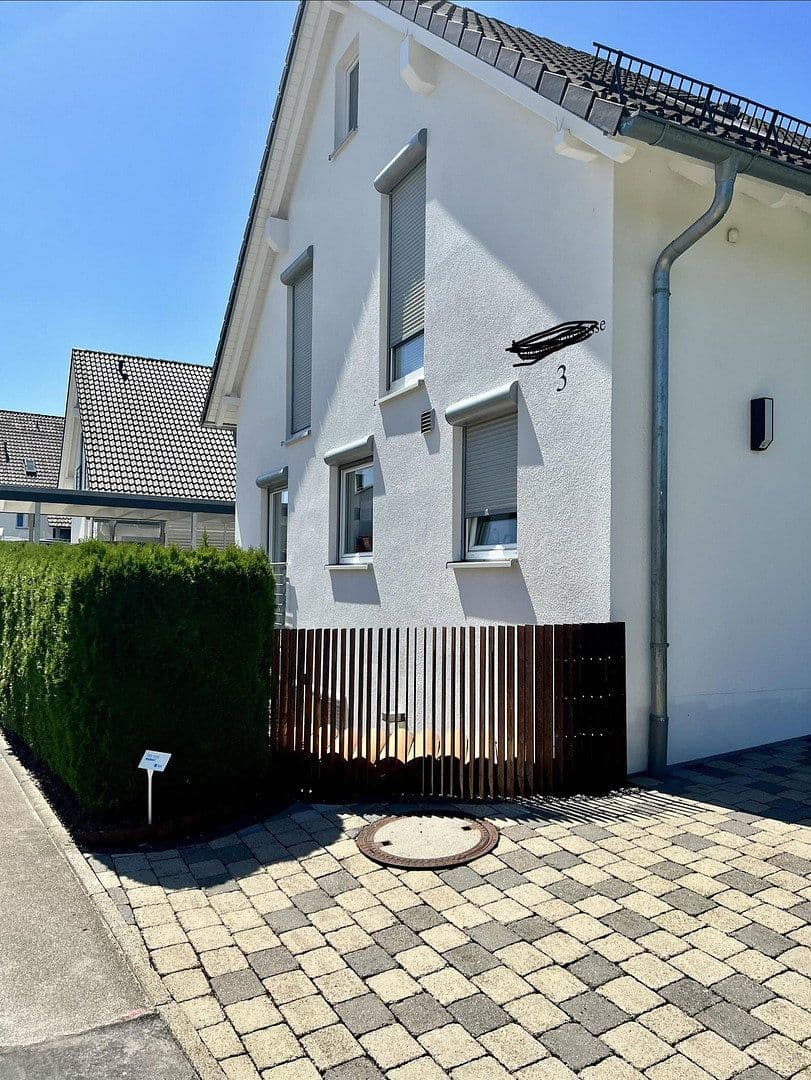 Prodej domu 248 m², pozemek 458 m², Bondorf, Bádensko-Württembersko Prodej domu 248 m², pozemek 458 m², Bondorf, Bádensko-Württembersko