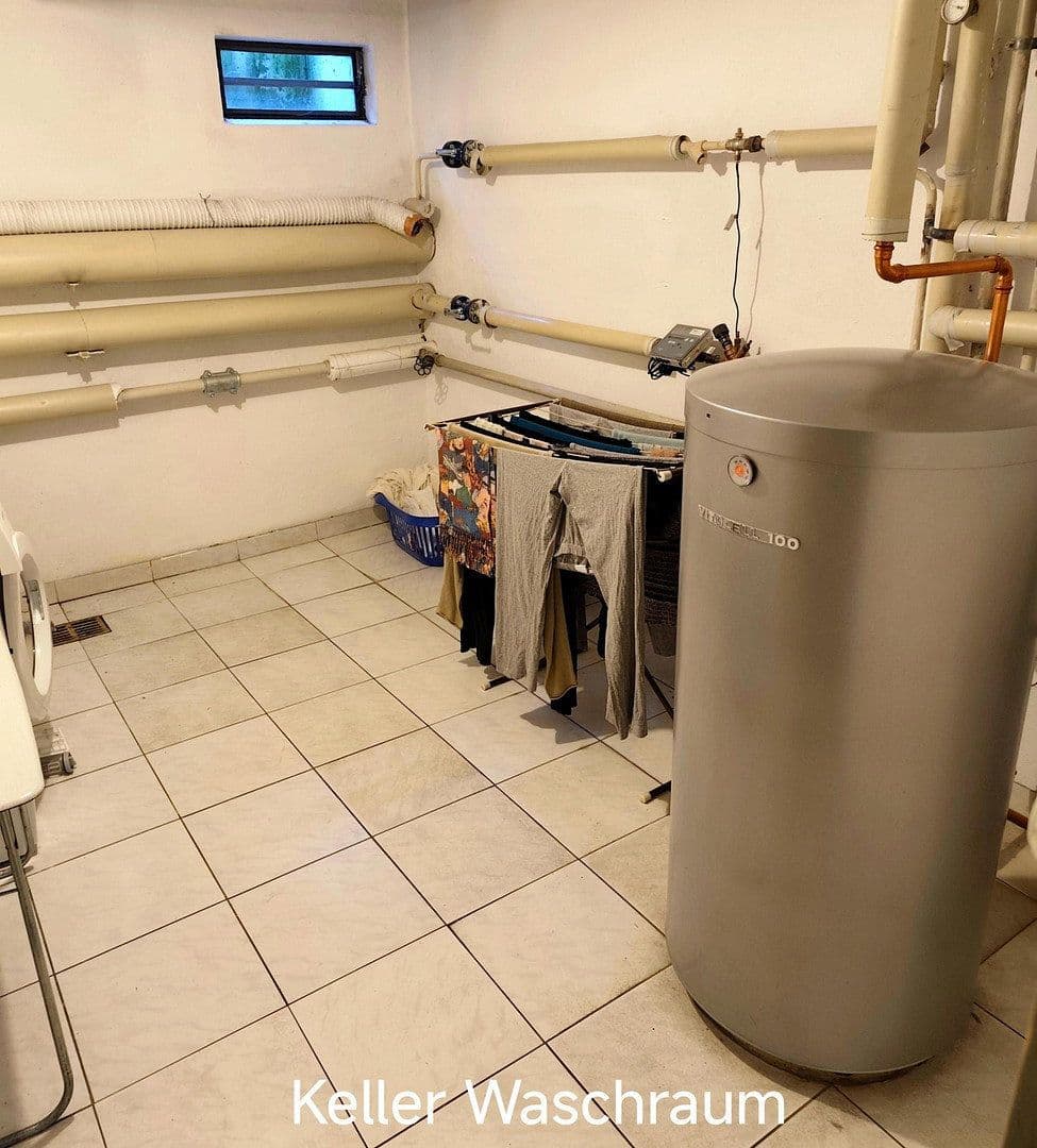 Prodej domu 130 m², pozemek 226 m², Reutlingen, Bádensko-Württembersko Prodej domu 130 m², pozemek 226 m², Reutlingen, Bádensko-Württembersko