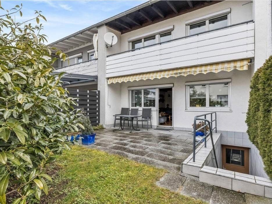 Prodej domu 130 m², pozemek 226 m², Reutlingen, Bádensko-Württembersko Prodej domu 130 m², pozemek 226 m², Reutlingen, Bádensko-Württembersko