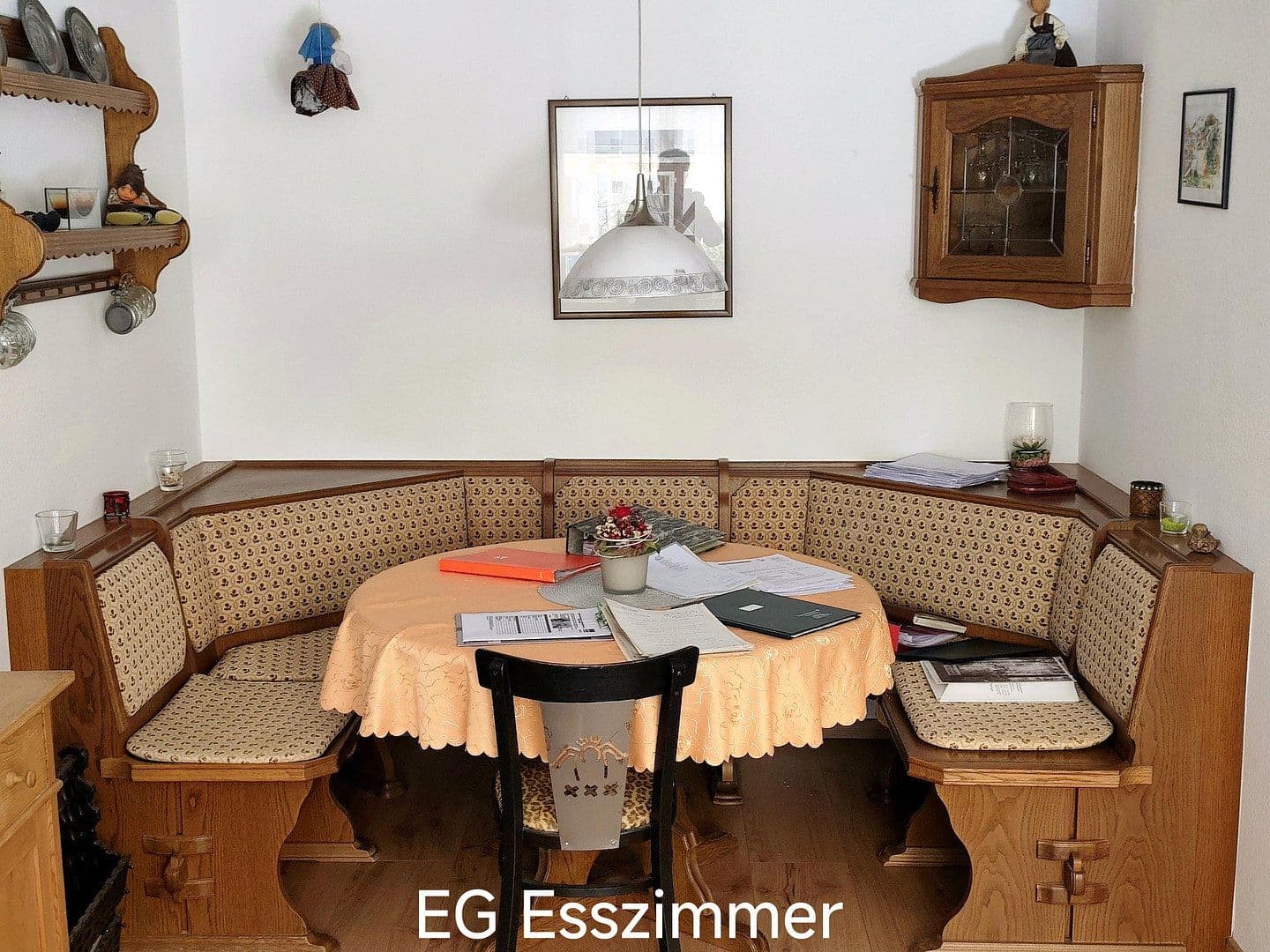 Prodej domu 130 m², pozemek 226 m², Reutlingen, Bádensko-Württembersko Prodej domu 130 m², pozemek 226 m², Reutlingen, Bádensko-Württembersko