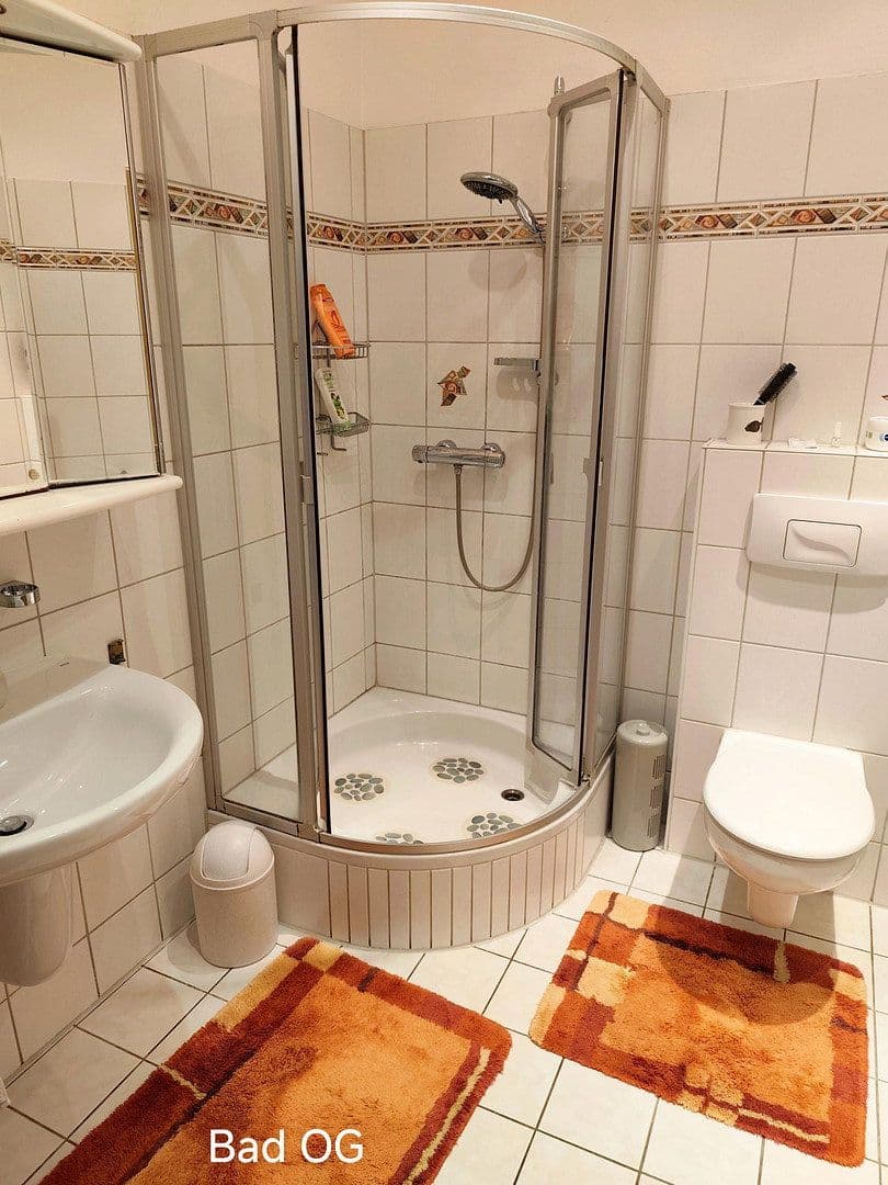 Prodej domu 130 m², pozemek 226 m², Reutlingen, Bádensko-Württembersko Prodej domu 130 m², pozemek 226 m², Reutlingen, Bádensko-Württembersko