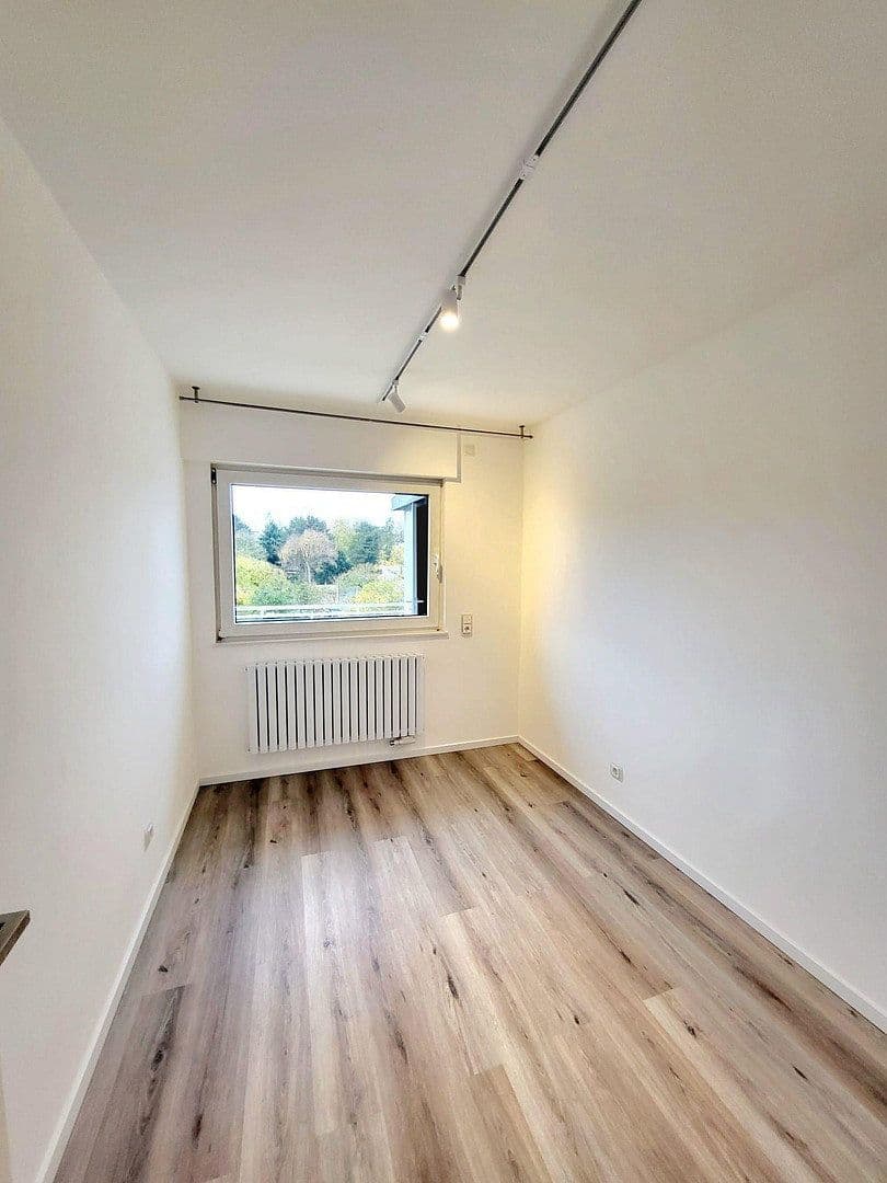 Pronájem bytu 4+1 92 m², Mulheim an der Ruhr, Severní Porýní-Vestfálsko Pronájem bytu 4+1 92 m², Mulheim an der Ruhr, Severní Porýní-Vestfálsko