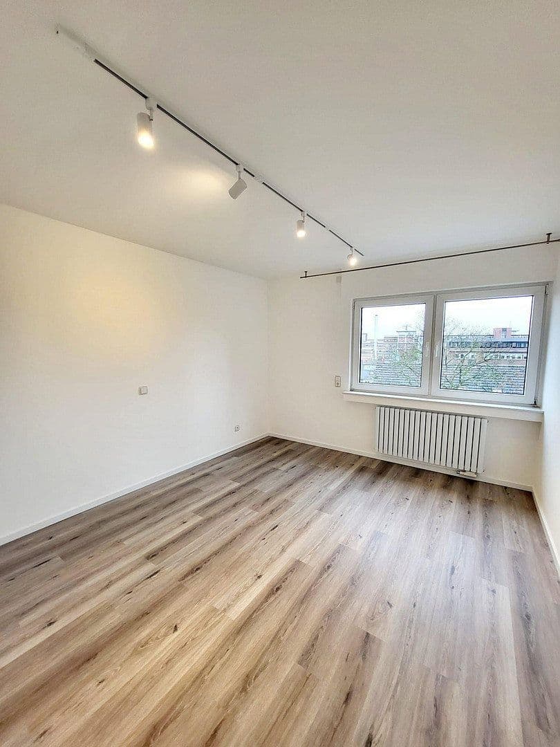 Pronájem bytu 4+1 92 m², Mulheim an der Ruhr, Severní Porýní-Vestfálsko Pronájem bytu 4+1 92 m², Mulheim an der Ruhr, Severní Porýní-Vestfálsko