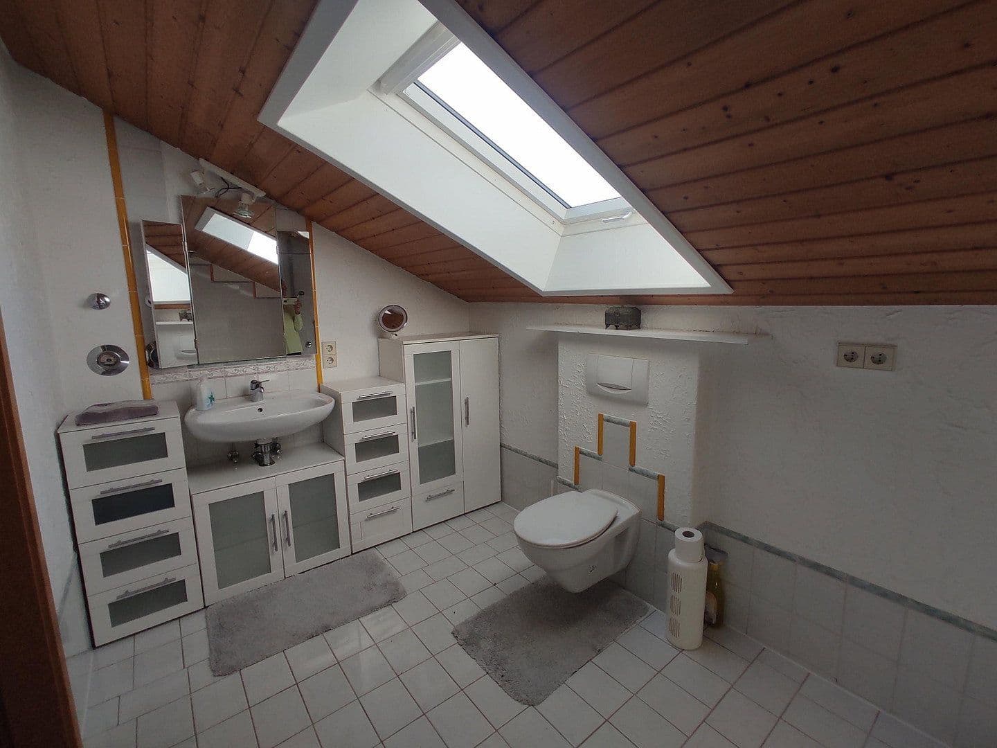 Prodej domu 330 m², pozemek 939 m², Kirchheim unter Teck, Bádensko-Württembersko Prodej domu 330 m², pozemek 939 m², Kirchheim unter Teck, Bádensko-Württembersko