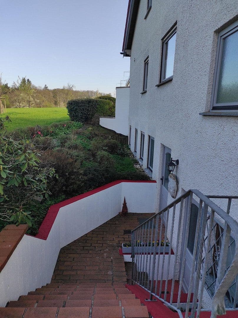 Prodej domu 330 m², pozemek 939 m², Kirchheim unter Teck, Bádensko-Württembersko Prodej domu 330 m², pozemek 939 m², Kirchheim unter Teck, Bádensko-Württembersko